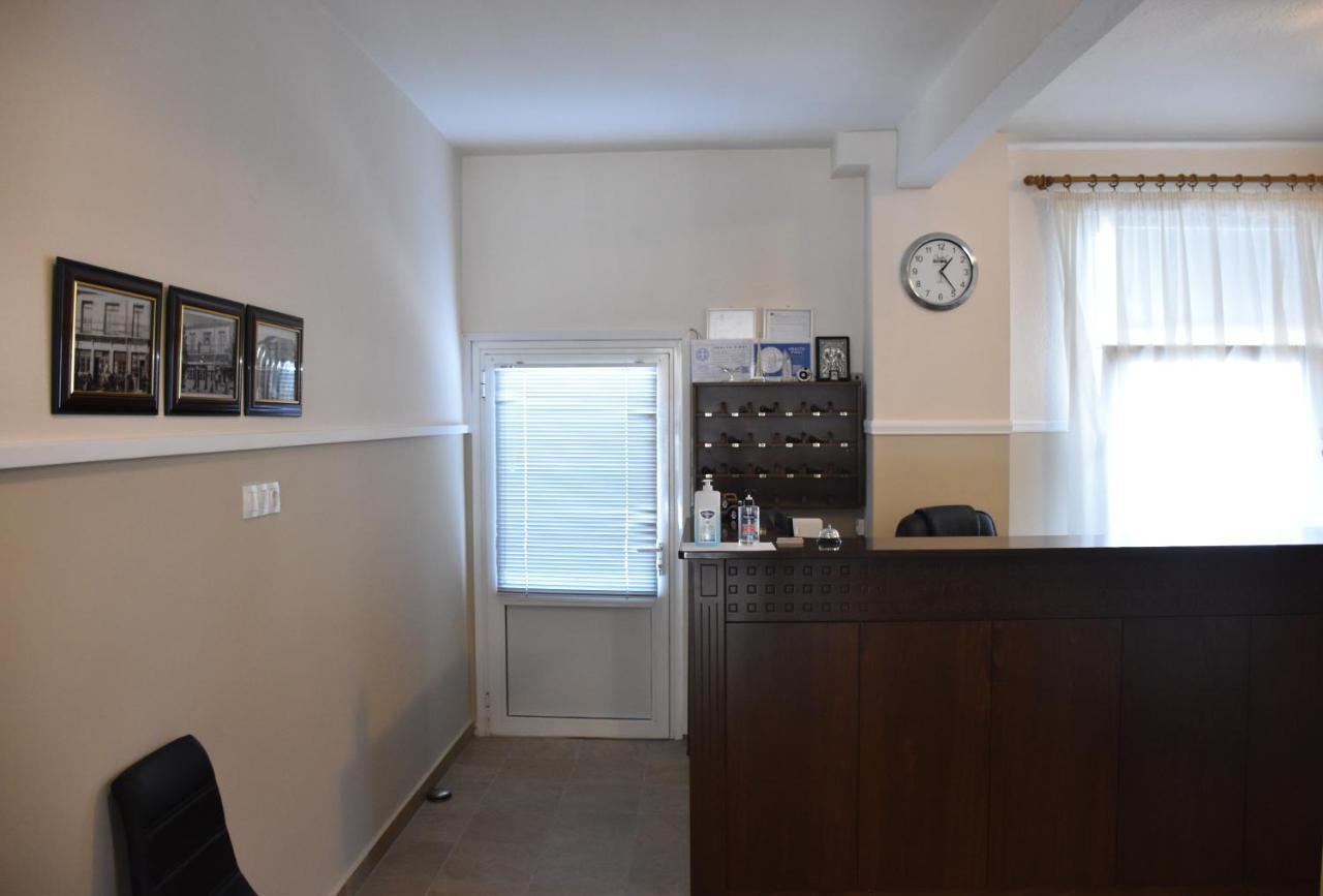 Parissas Hotel Tsotilion Ngoại thất bức ảnh