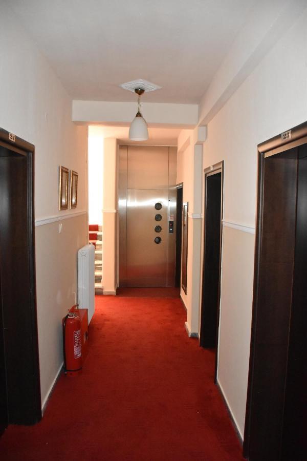 Parissas Hotel Tsotilion Ngoại thất bức ảnh