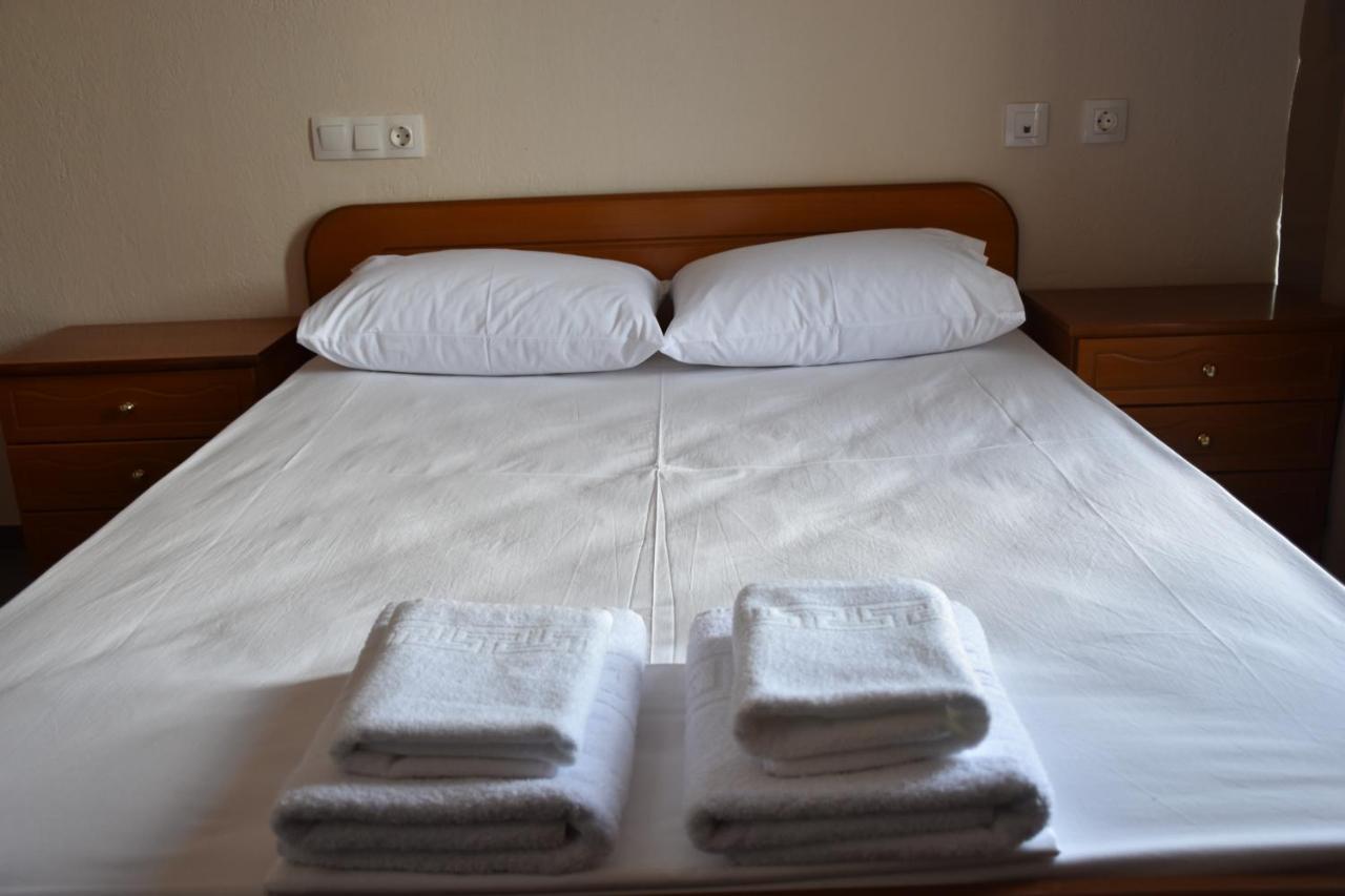 Parissas Hotel Tsotilion Ngoại thất bức ảnh