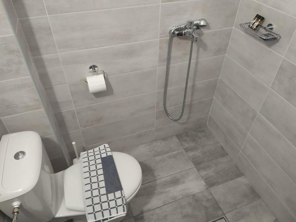 Parissas Hotel Tsotilion Ngoại thất bức ảnh